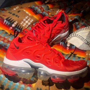 Wmns Air VaporMax Plus 'Chile Red'